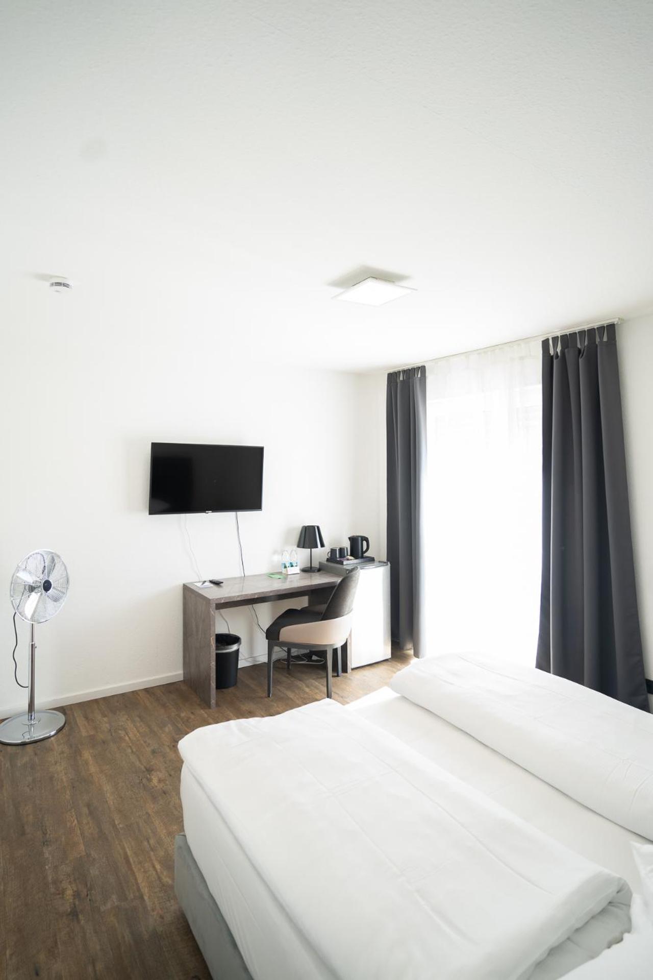Ap Hotel Mannheim Фирнхайм Екстериор снимка