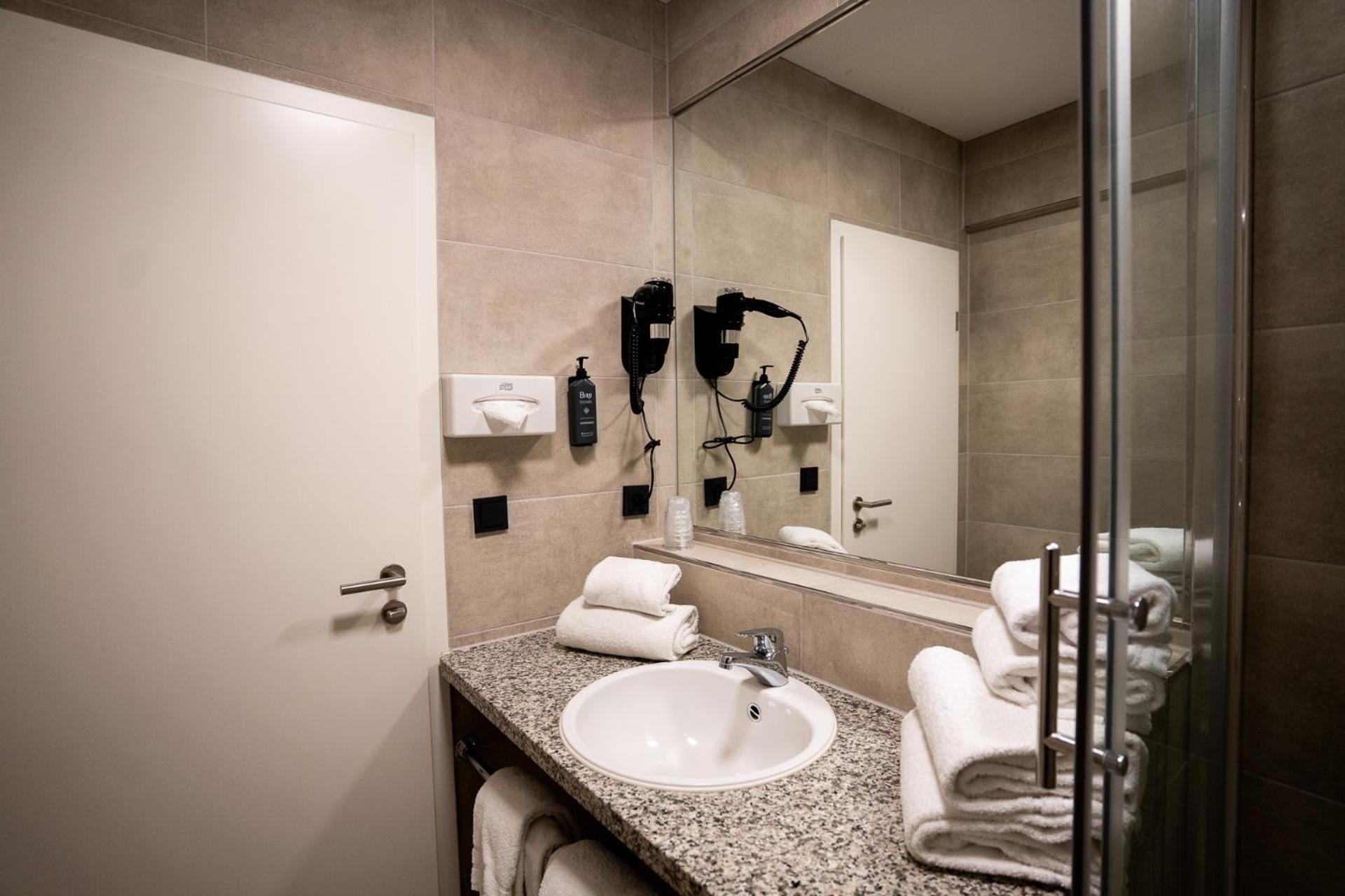 Ap Hotel Mannheim Фирнхайм Екстериор снимка
