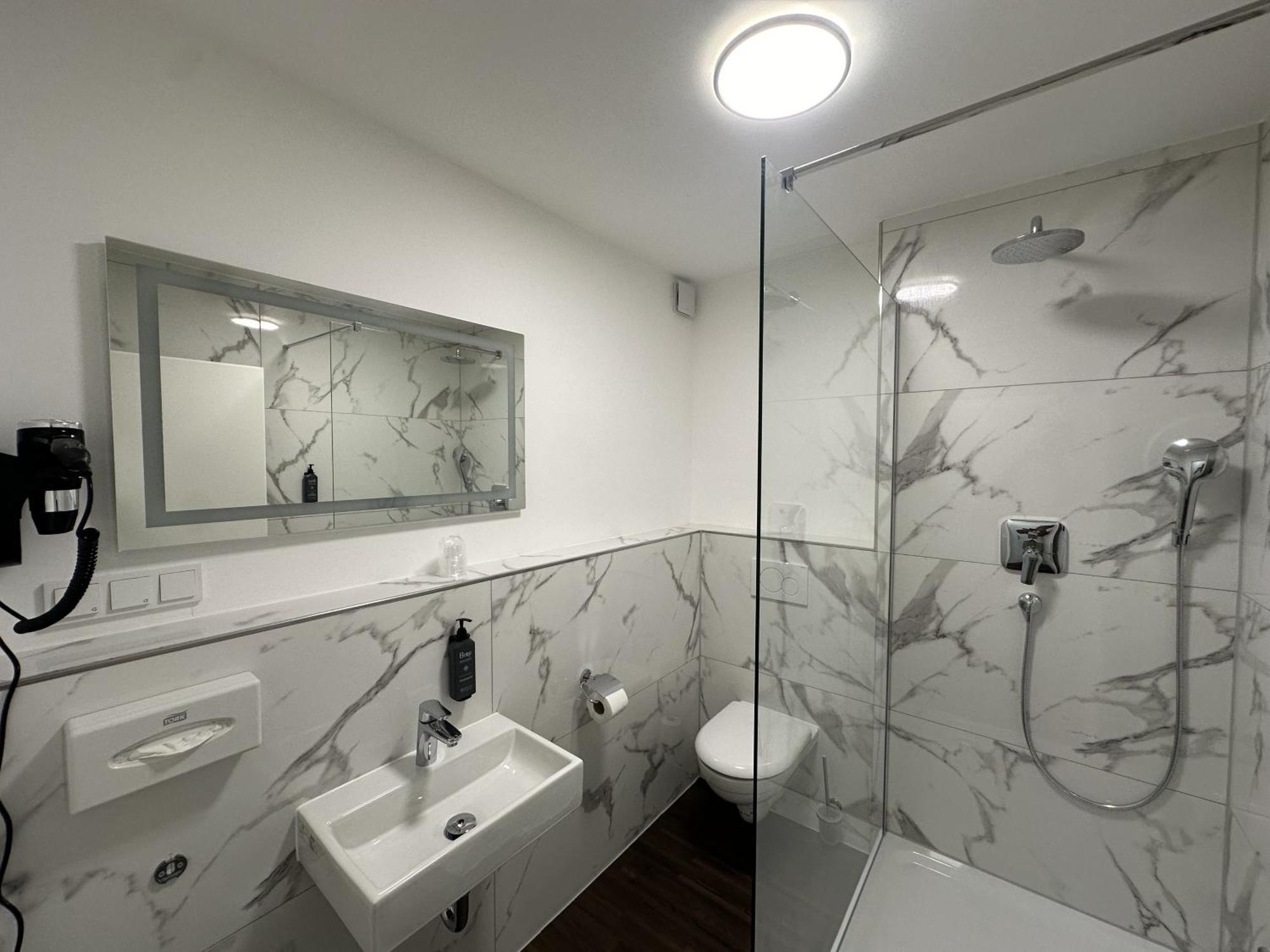 Ap Hotel Mannheim Фирнхайм Екстериор снимка