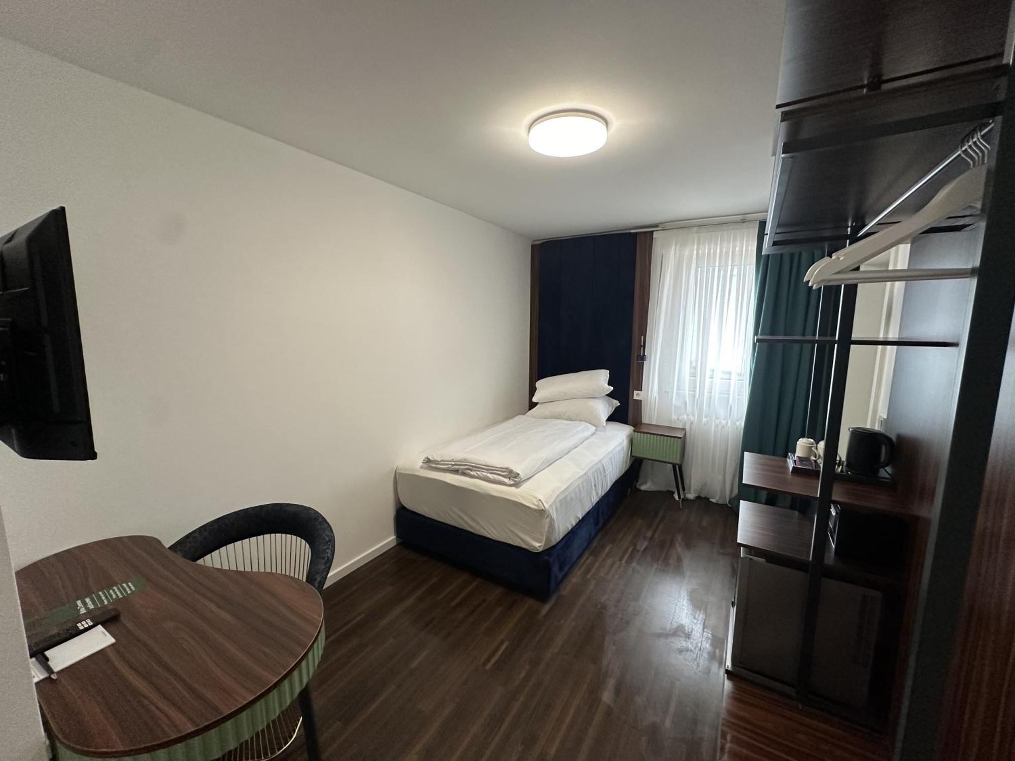 Ap Hotel Mannheim Фирнхайм Екстериор снимка